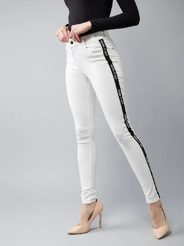 Cuffed Jeans for Stylish Touch -Women's White Skinny Mid Rise Clean Look Printed Twill Tape Detailing Bleached Regular Length Stretchable Denim Jeans