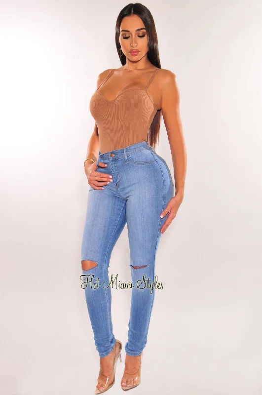 Cropped Jeans for Summer Look -Light Denim Ripped Knee High-Waist Skinny Jeans